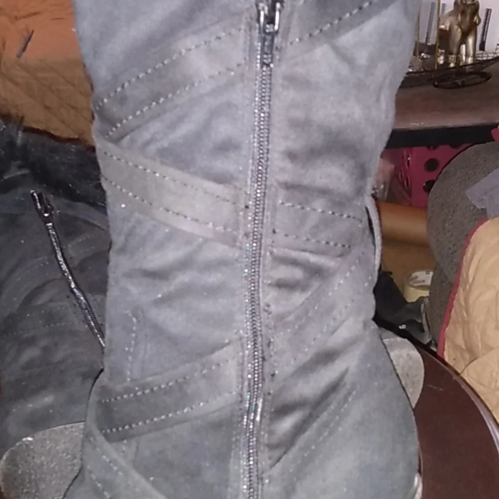 Black Boot - Picture 12 of 12